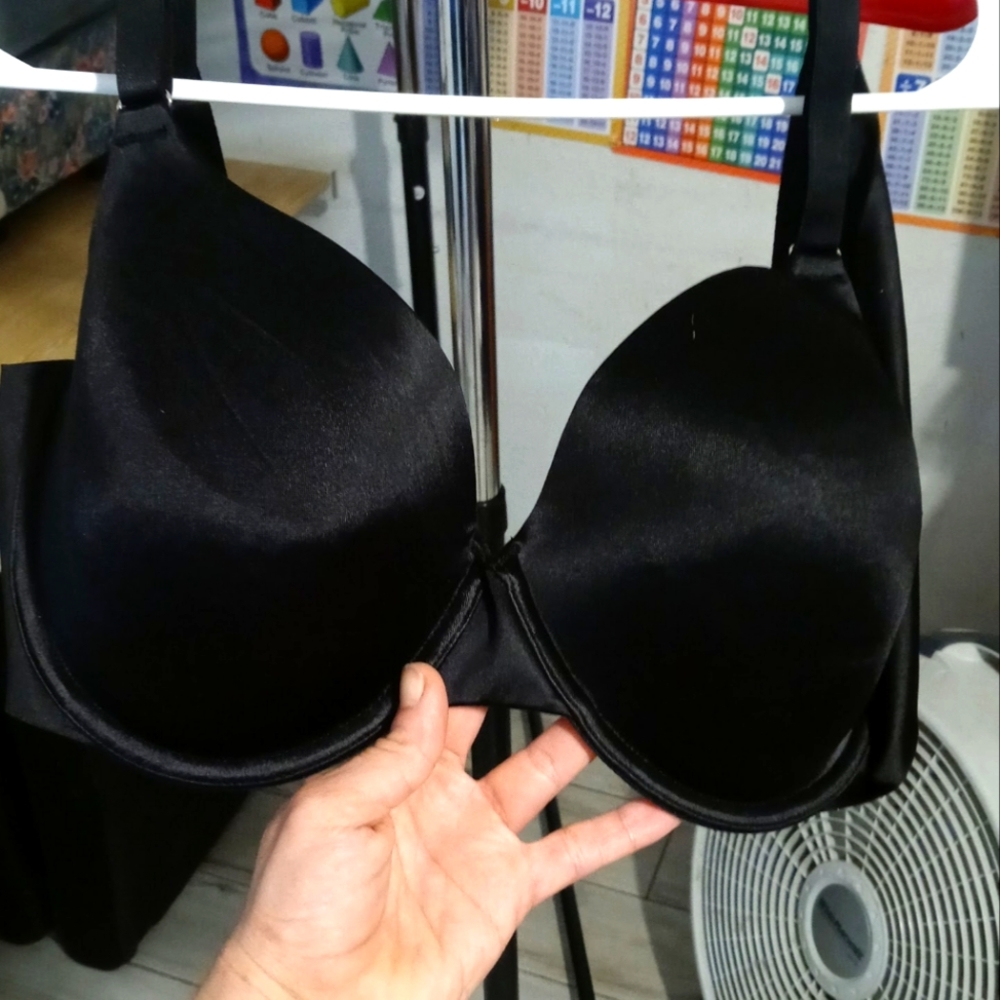 Bra size 38D